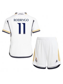 Otroški Nogometna dresi replika Real Madrid Rodrygo Goes #11 Domači 2023-24 Kratek rokav (+ hlače)